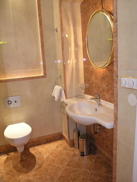 Апартаменти Apartman Lux Skroupova Карлові Вари Екстер'єр фото